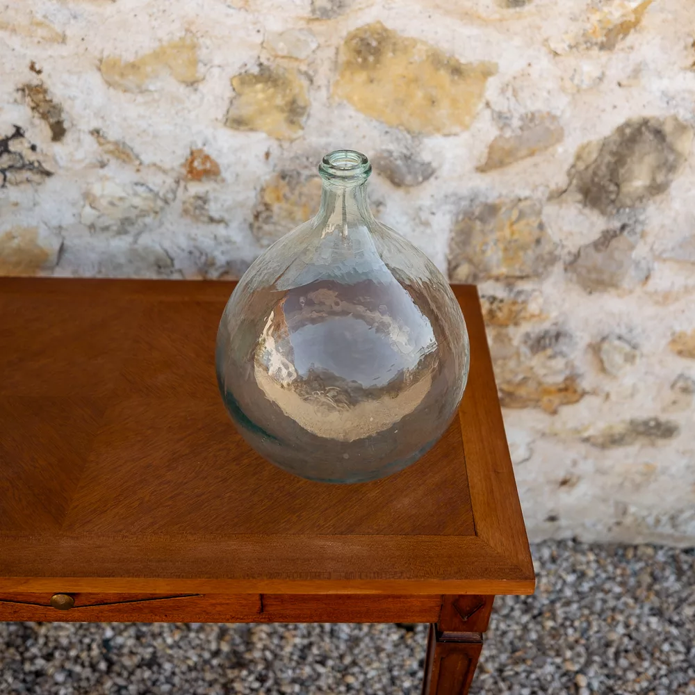 Dame Jeanne transparente aux reflets bleutés