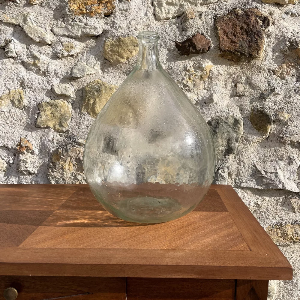 Dame jeanne effet martelé légers reflets vert clair Dame jeanne effet martelé légers reflets vert clair