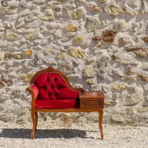 Fauteuil téléphone rouge velours