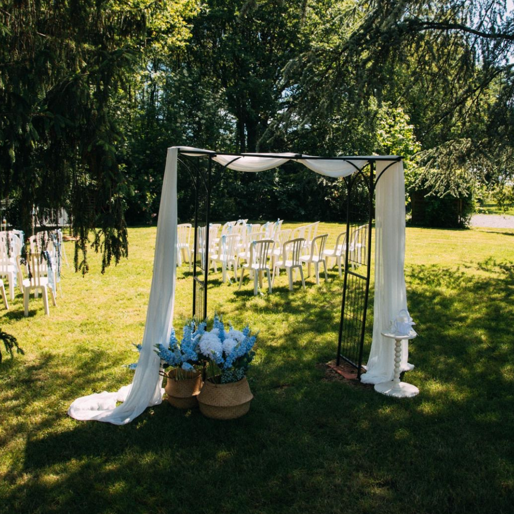 Mousseline blanche arche fer