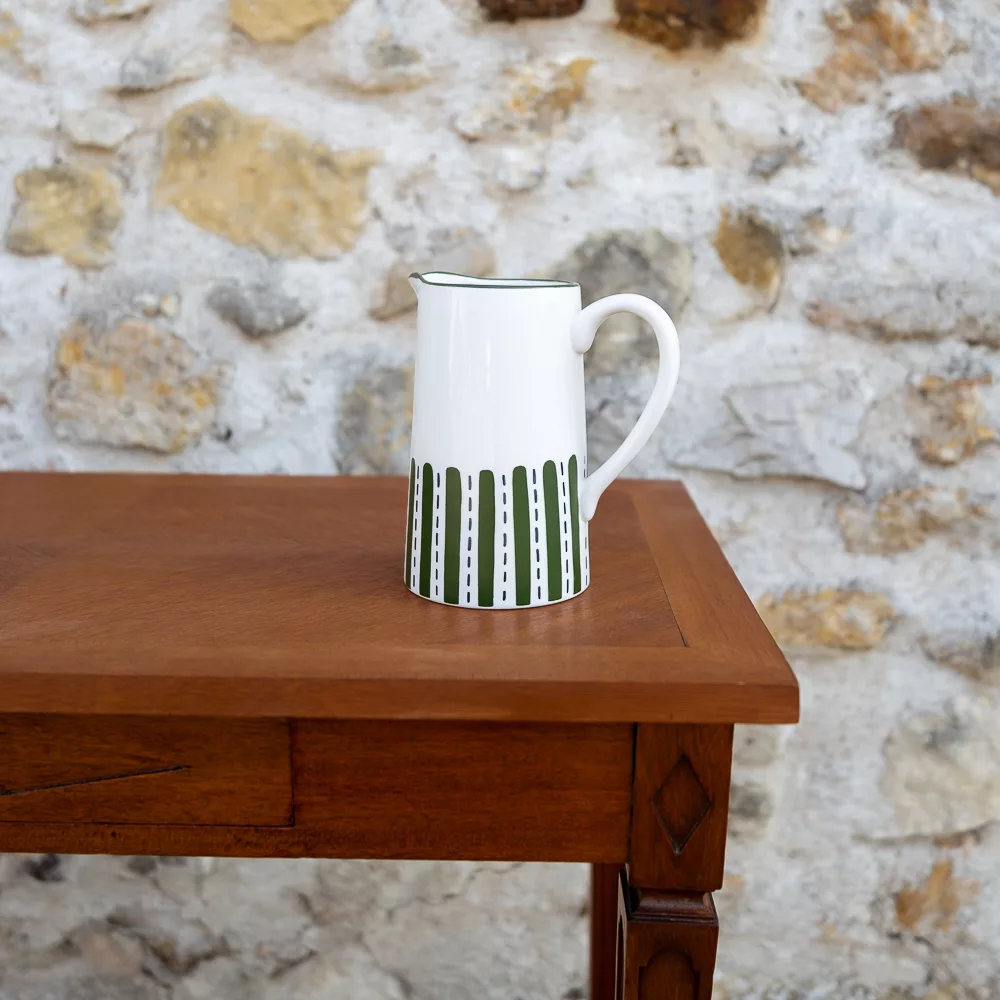 Pichet blanc et vert Pichet blanc et vert