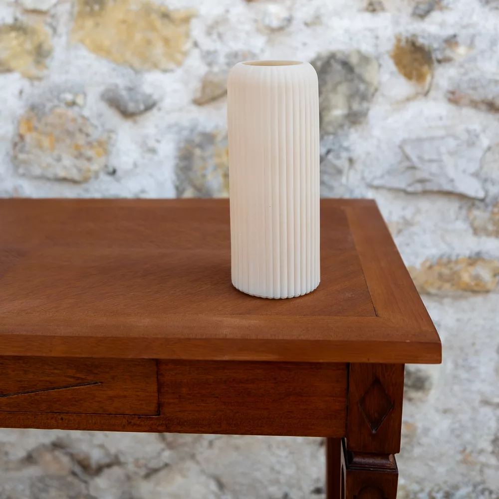 Vase strié cylindrique écru mat grand
