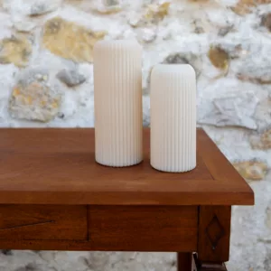 Vases striés cylindriques écru mat