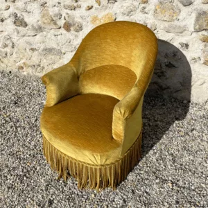 Fauteuil crapaud jaune moutarde à franges
