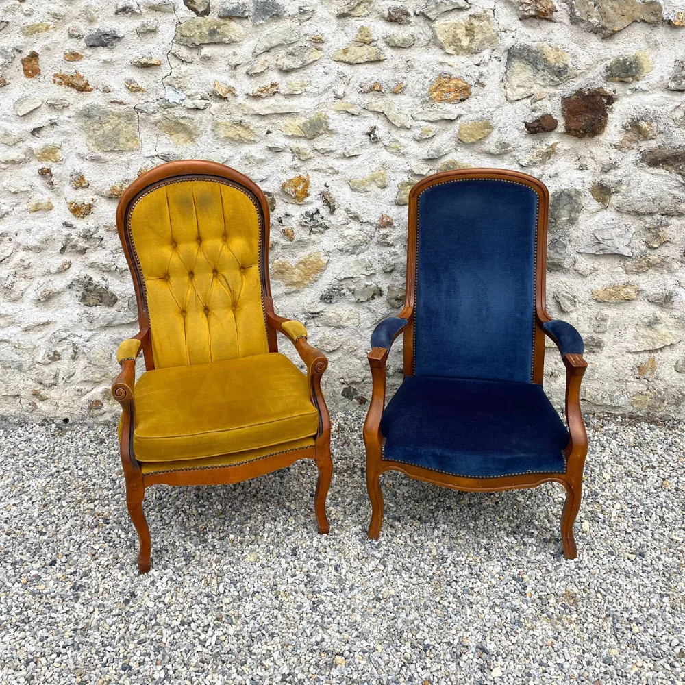 Fauteuil Voltaire capitonné mourtarde