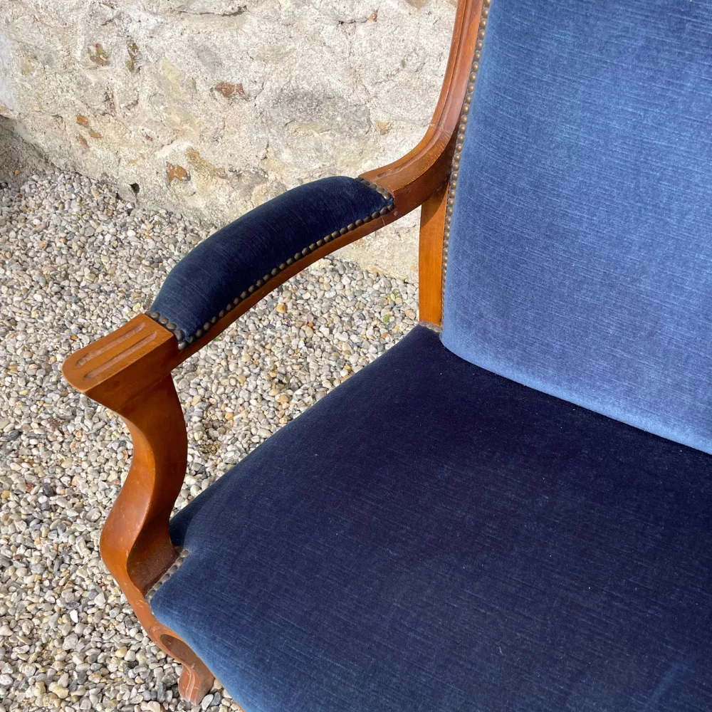 Banquette Voltaire velours bleu