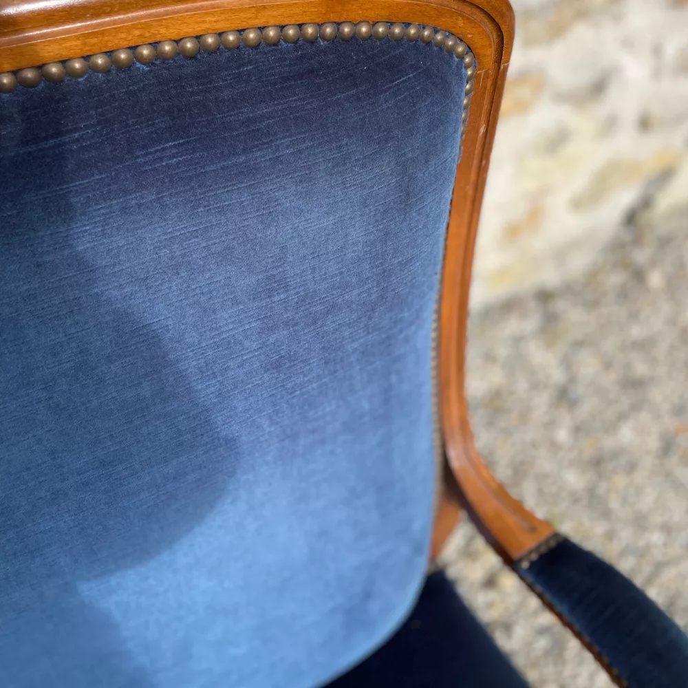 Banquette Voltaire velours bleu