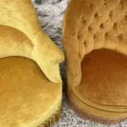 Duo de fauteuils crapaud moutarde et bronze