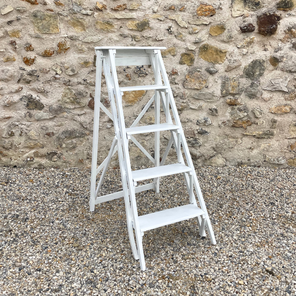 Escabeau blanc