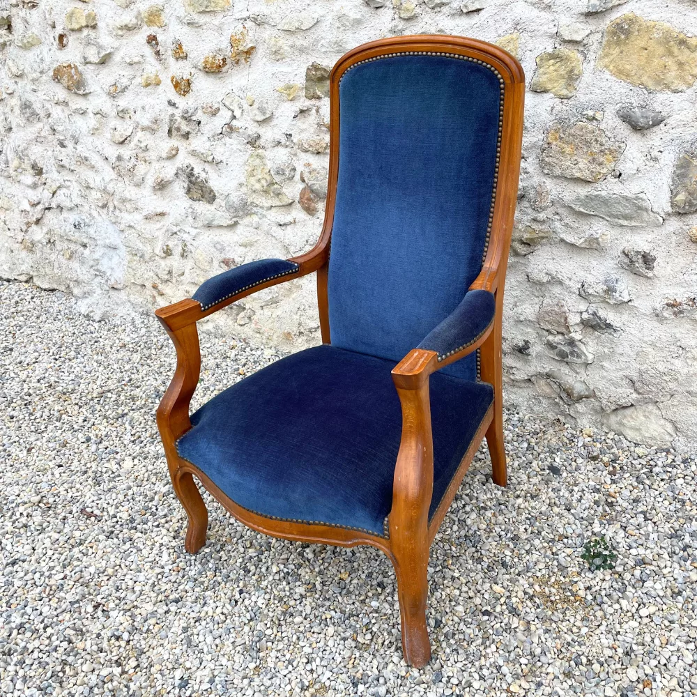 Fauteuil Voltaire bleu velours