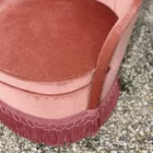 Fauteuil crapaud rose capitonné à franges