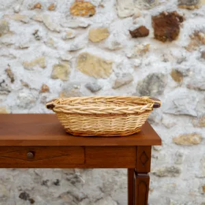 Panier vintage en osier ovale à poignées bois