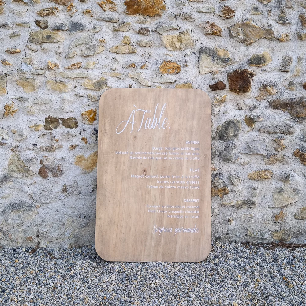 Panneau en bois clair brut rectangulaire bords arrondis