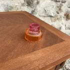 Bougeoir en verre strié rose et orange