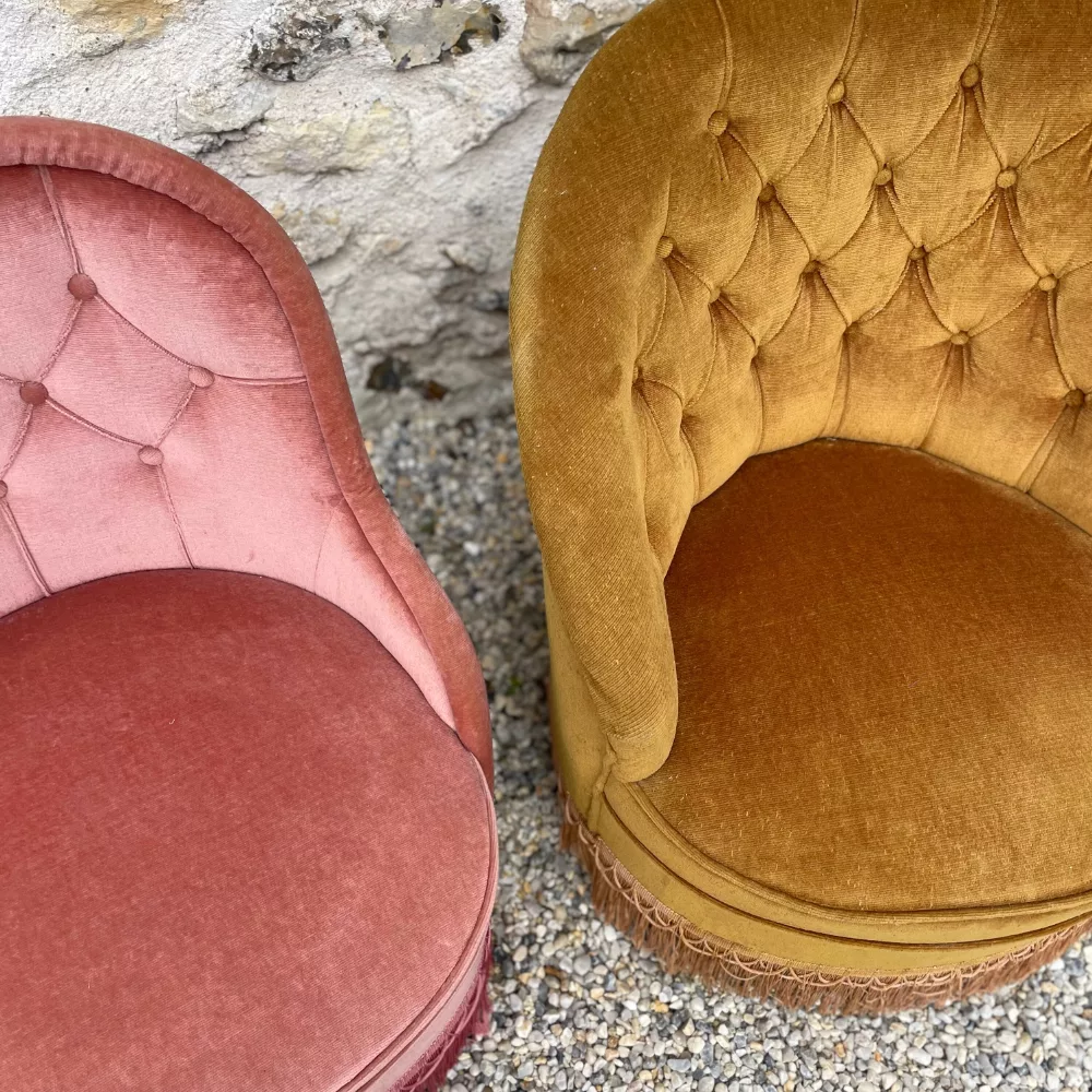 Duo de fauteuils crapaud rose bonbon et bronze