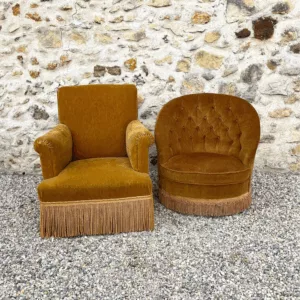 Duo fauteuils crapaud ocre et bronze