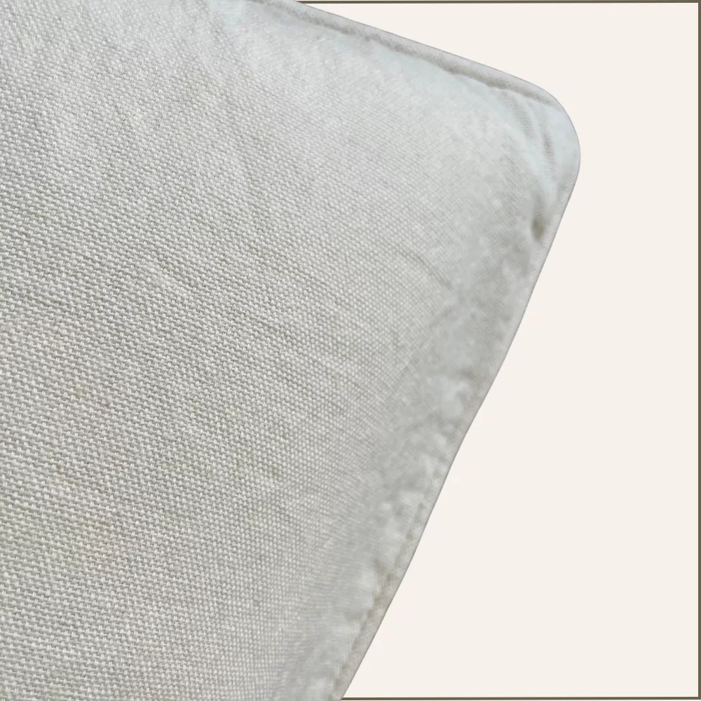 Grand coussin beige clair 60x60