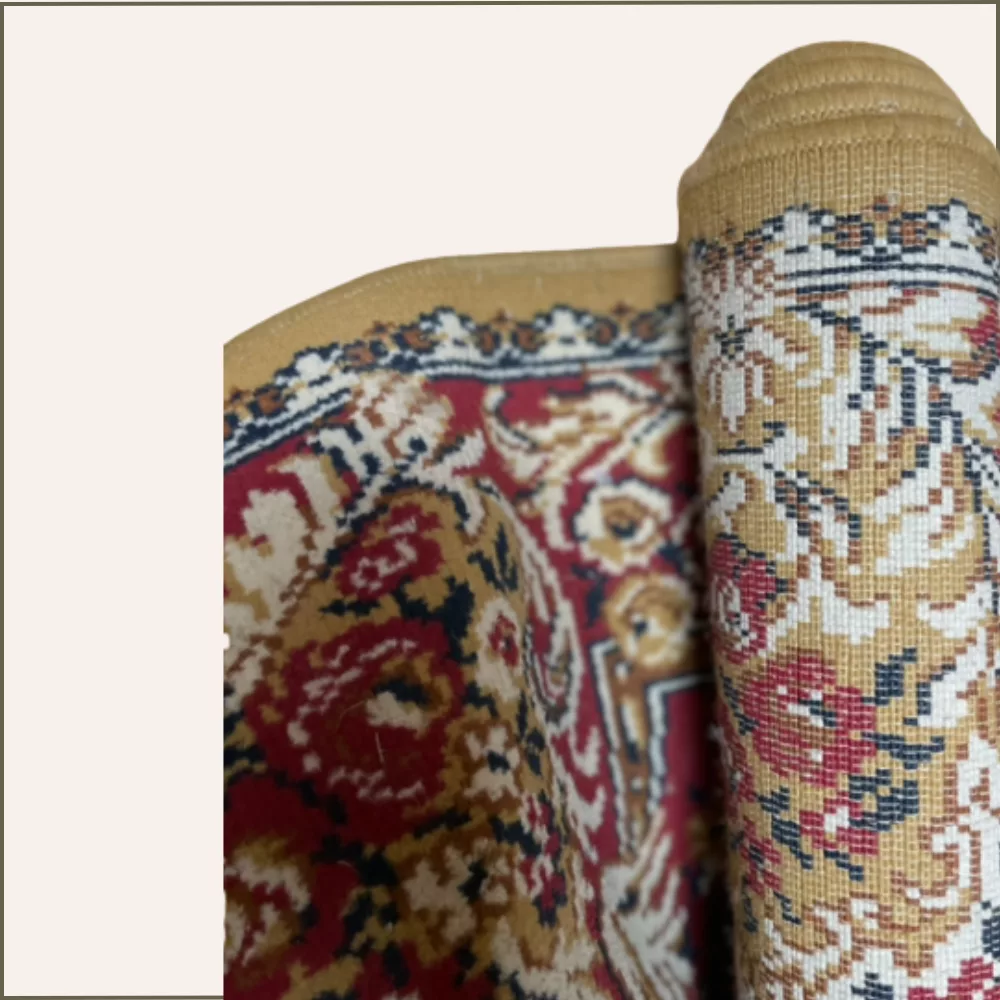 Tapis vintage écru, moutarde et rouge