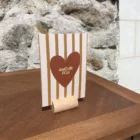 Porte-papeterie bois foncé arrondi