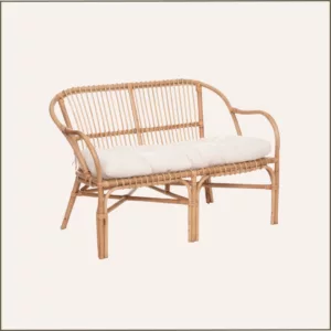 Banquette en rotin clair et coussin d'assise