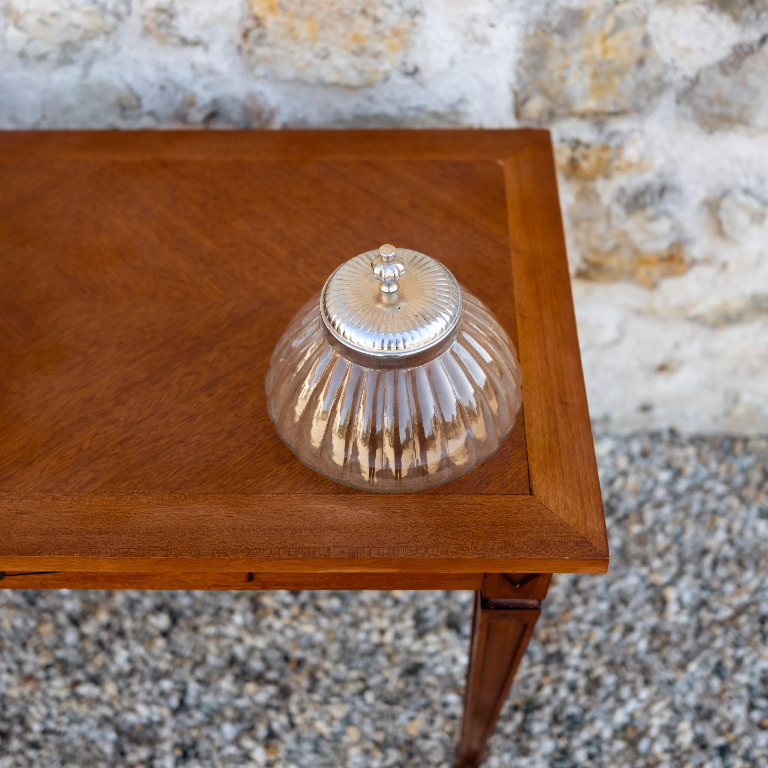 Bonbonnière ronde plate en verre couvercle argenté