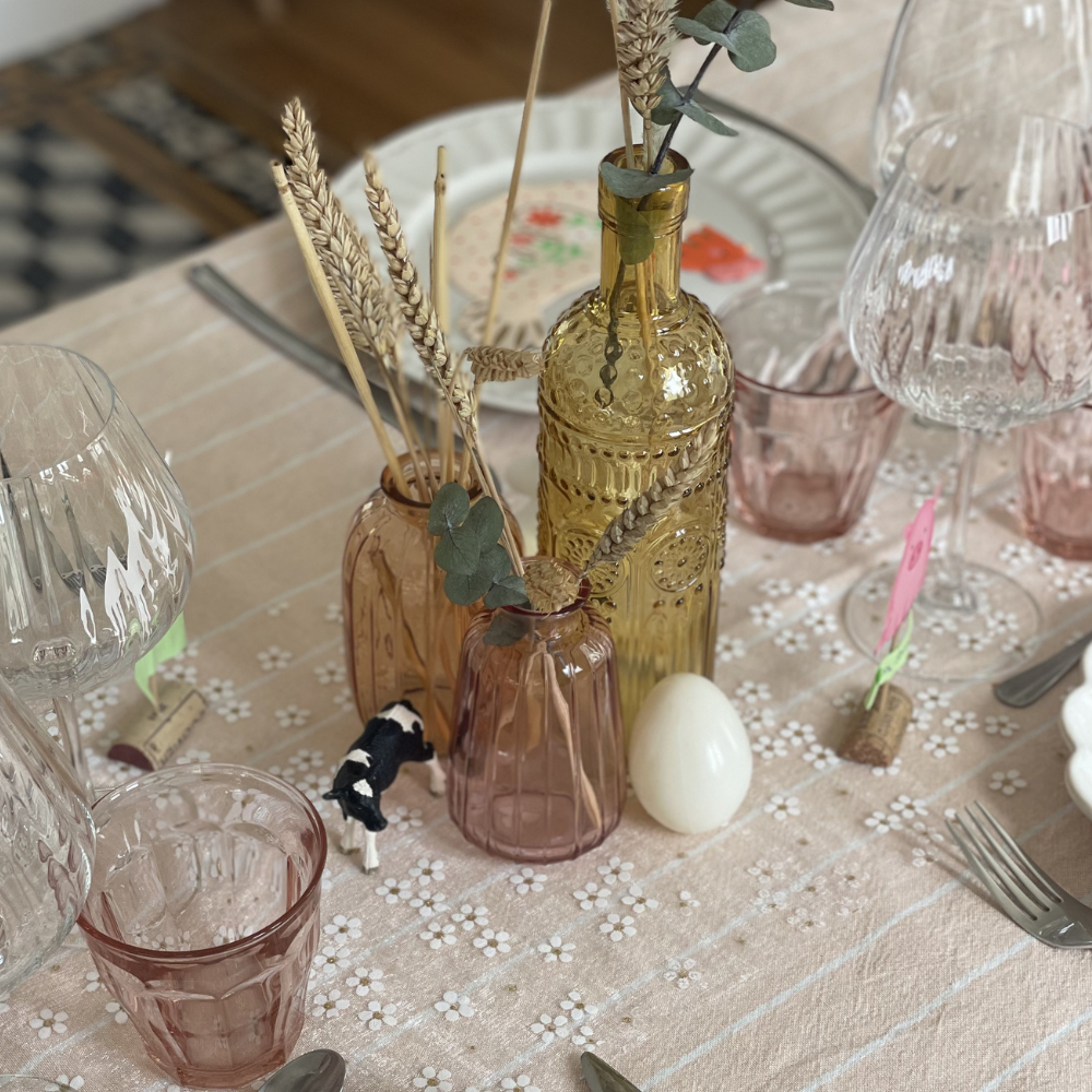 Bouteille en verre ciselé jaune