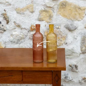 Bouteille en verre ciselé rose