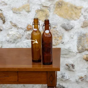 Bouteille vintage ambré avec fermoir