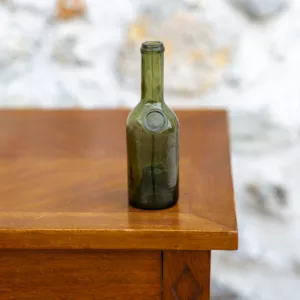Petite bouteille vintage verte foncé
