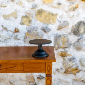 Plateau noir sur pied