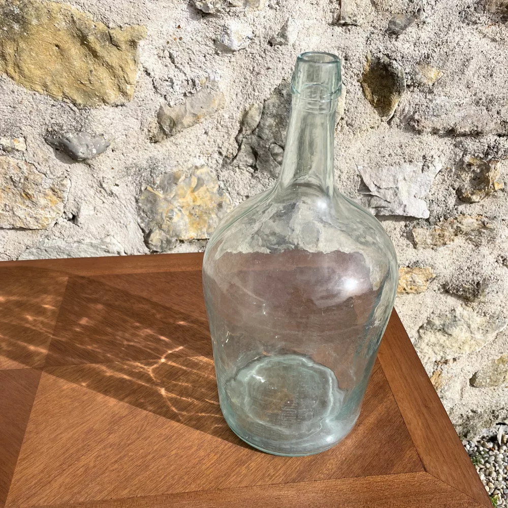 Dame jeanne cylindrique aux reflets bleutés