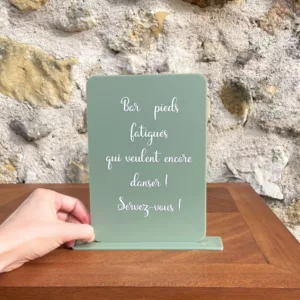 Panneau plexi bar pieds fatigués