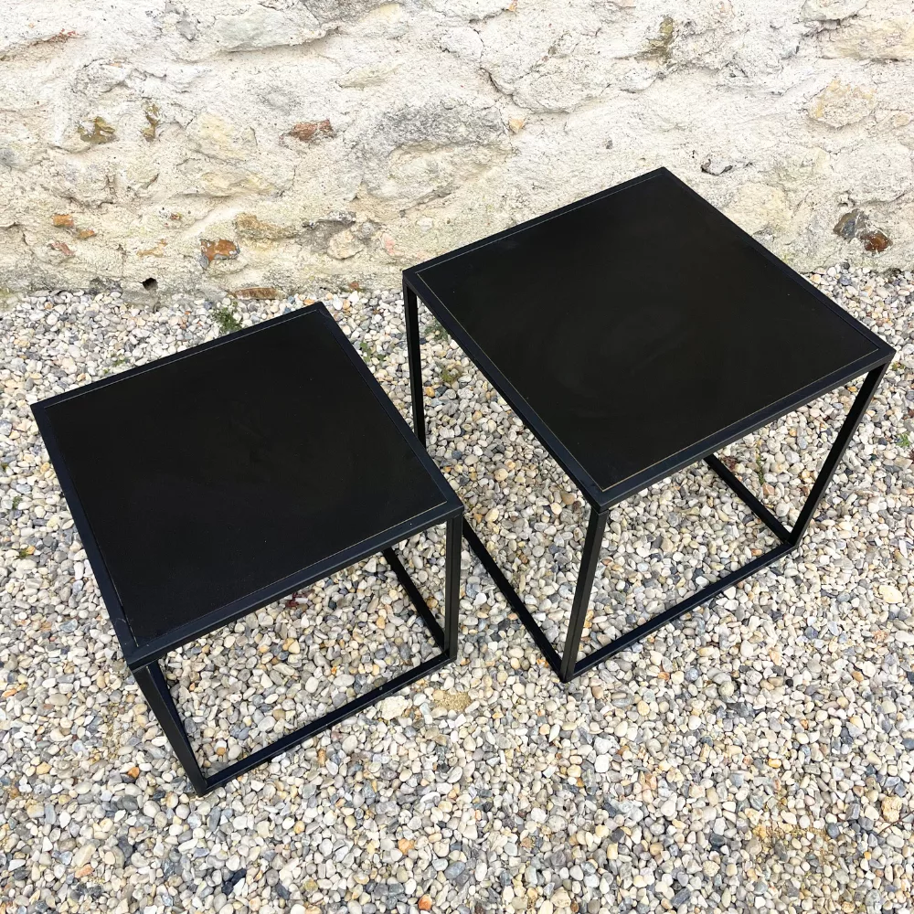 Table gigognes carrées noires