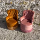 Duo fauteuils crapaud rose et bronze identique