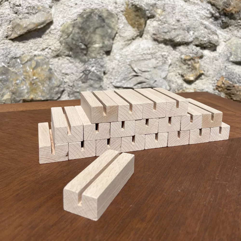 Porte-papeterie en bois clair droit