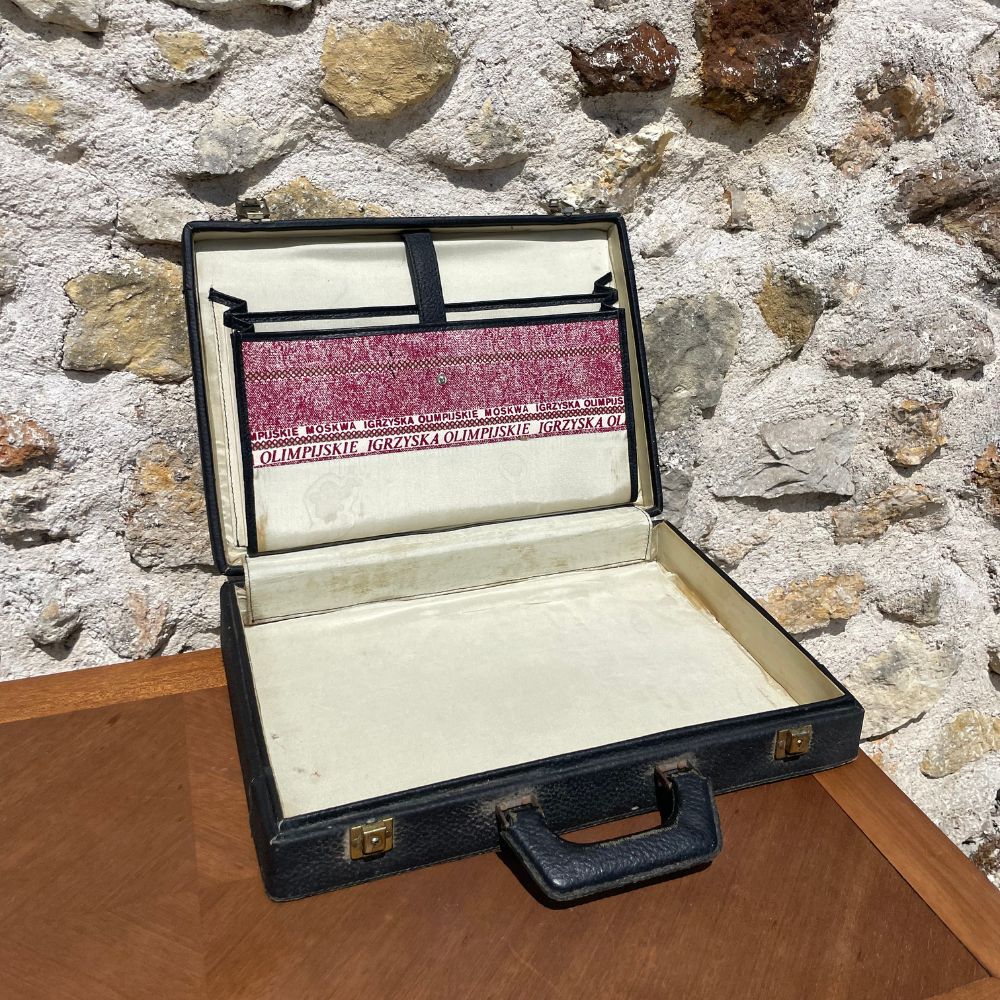 Valise vintage tissée bordeaux et blanche