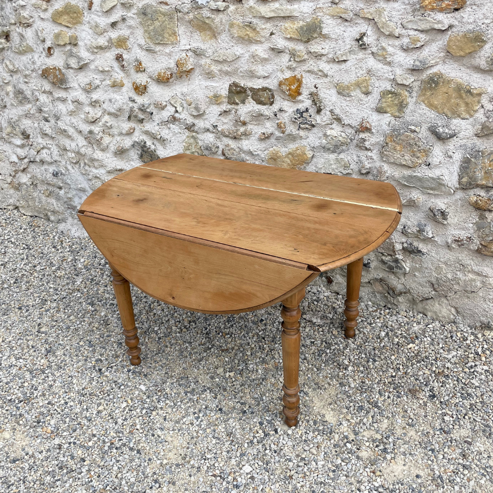 Table ronde vintage en bois