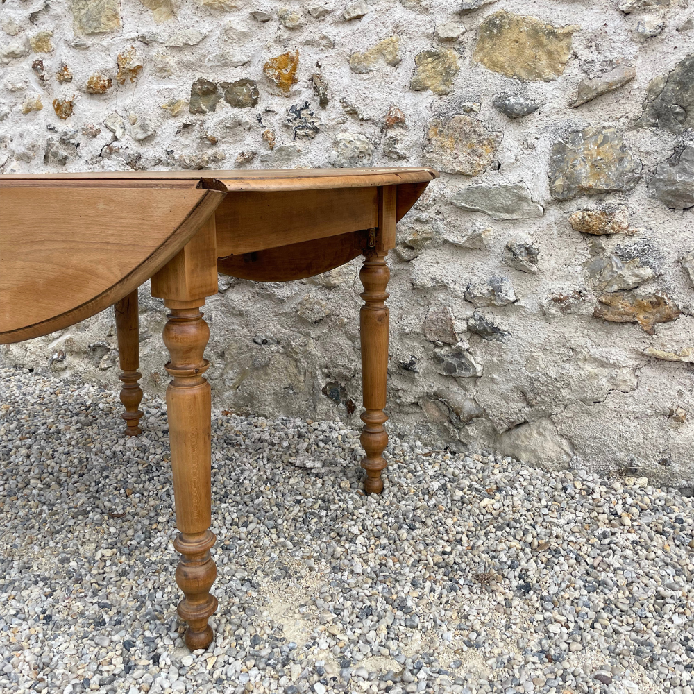 Table ronde vintage en bois